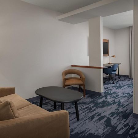 Fairfield Inn & Suites Roanoke Hollins/I-81 Esterno foto