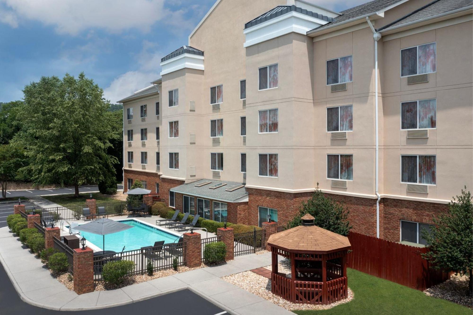 Fairfield Inn & Suites Roanoke Hollins/I-81 Esterno foto