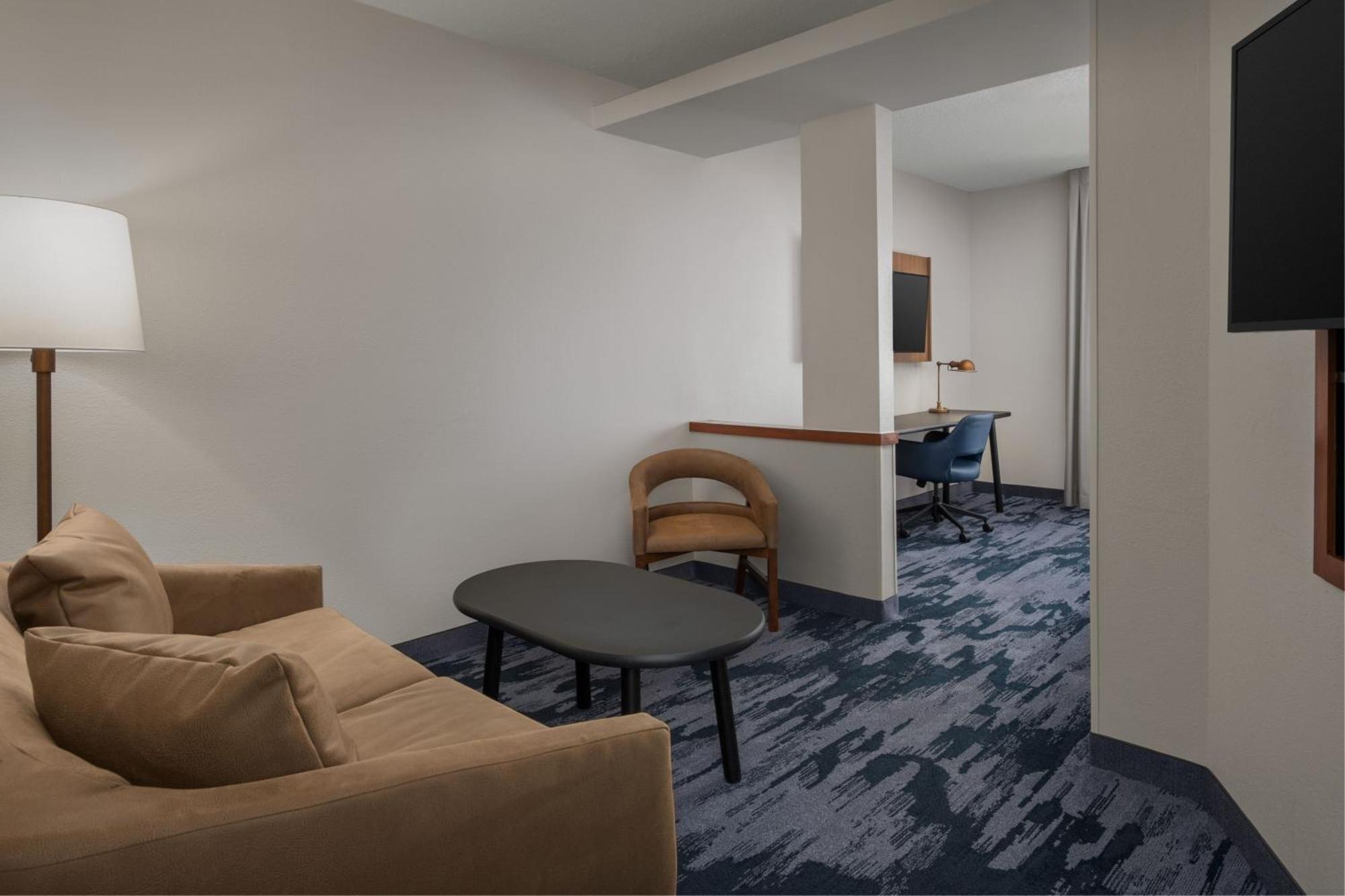 Fairfield Inn & Suites Roanoke Hollins/I-81 Esterno foto
