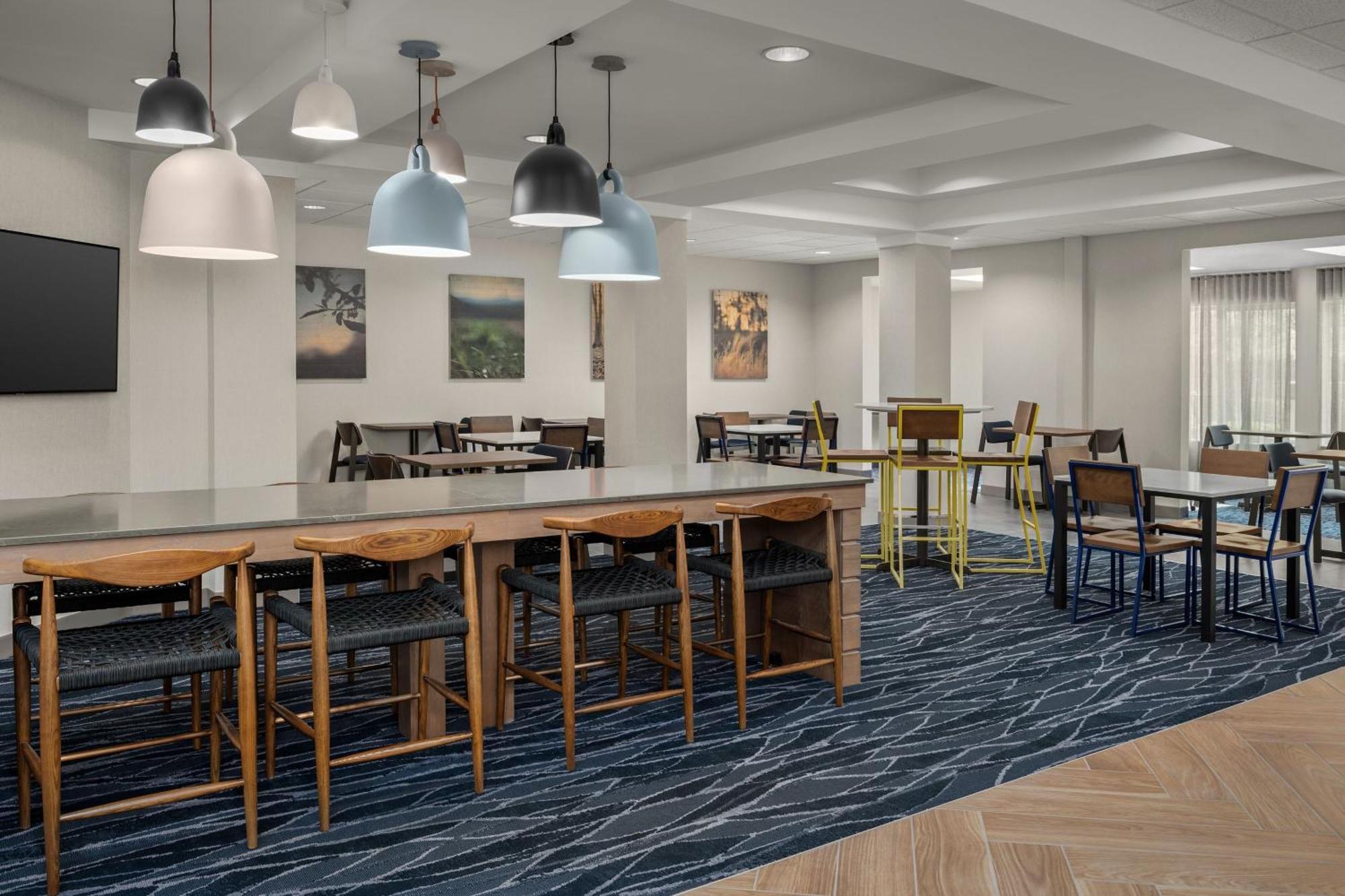 Fairfield Inn & Suites Roanoke Hollins/I-81 Esterno foto