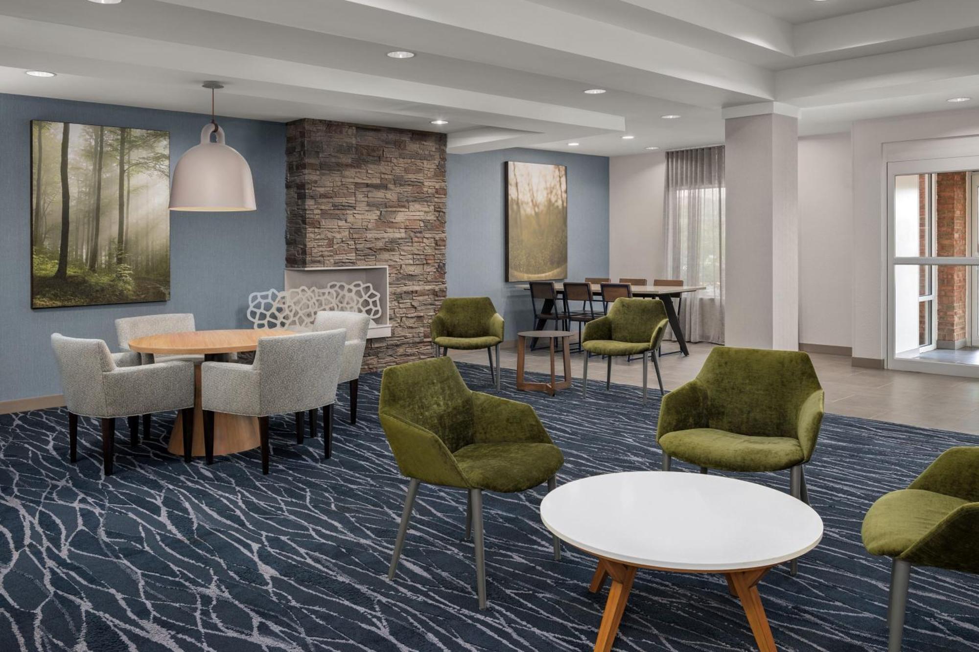 Fairfield Inn & Suites Roanoke Hollins/I-81 Esterno foto